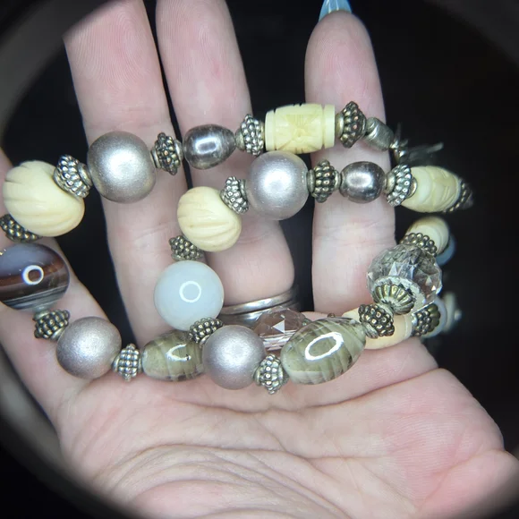 Chico's Silver and Cream Pendant Necklace - Picture 2 of 9